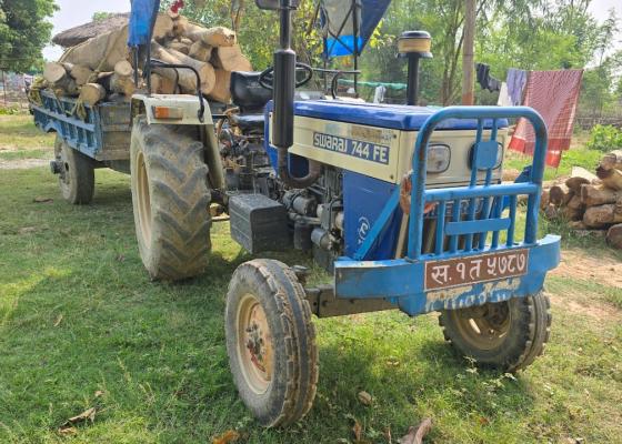 अवैध काठसहित ट्रयाक्टर प्रहरी नियन्त्रणमा, चालक फरार