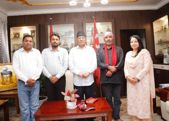  प्रचण्ड र बलरा मेयर कुशवाहाबीच भेटघाट, युवा नेता सिंह माओवादीमा प्रवेश