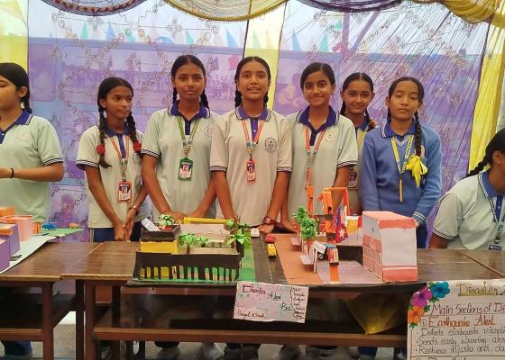विद्यार्थीको आन्तरिक क्षमता विकासकालागि हिमालय स्कुलले गरे विज्ञान प्रदर्शनी
