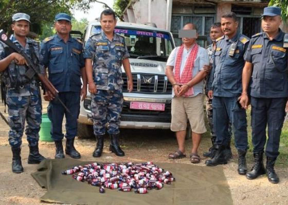 लहानबाट १२३ बोतल लागुऔषधसहित स्कारपियो र चालक प्रहरी नियन्त्रणमा लहानबाट १२३ बोतल लागुऔषधसहित स्कारपियो र चालक प्रहरी नियन्त्रणमा